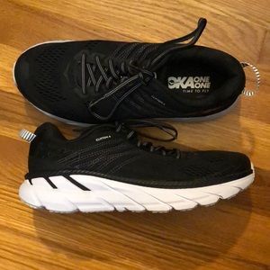 Hoka One One - Clifton 6
